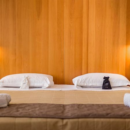 New Ipoint Hotel San Giovanni in Persiceto Kültér fotó