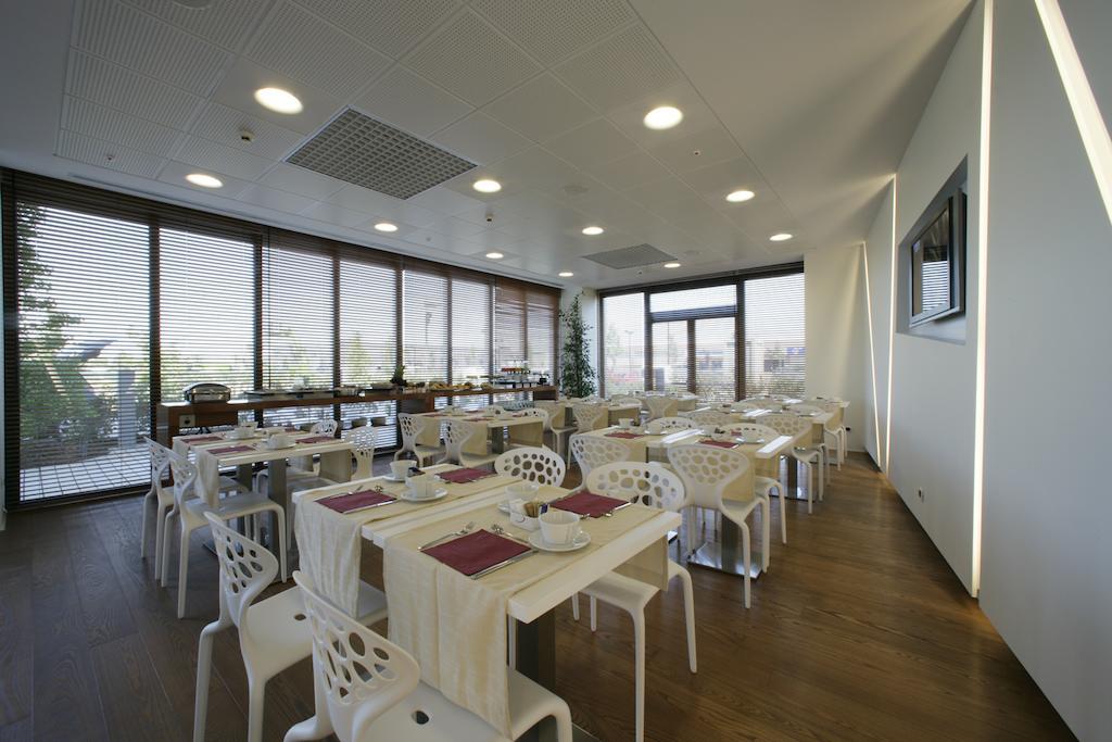 New Ipoint Hotel San Giovanni in Persiceto Kültér fotó
